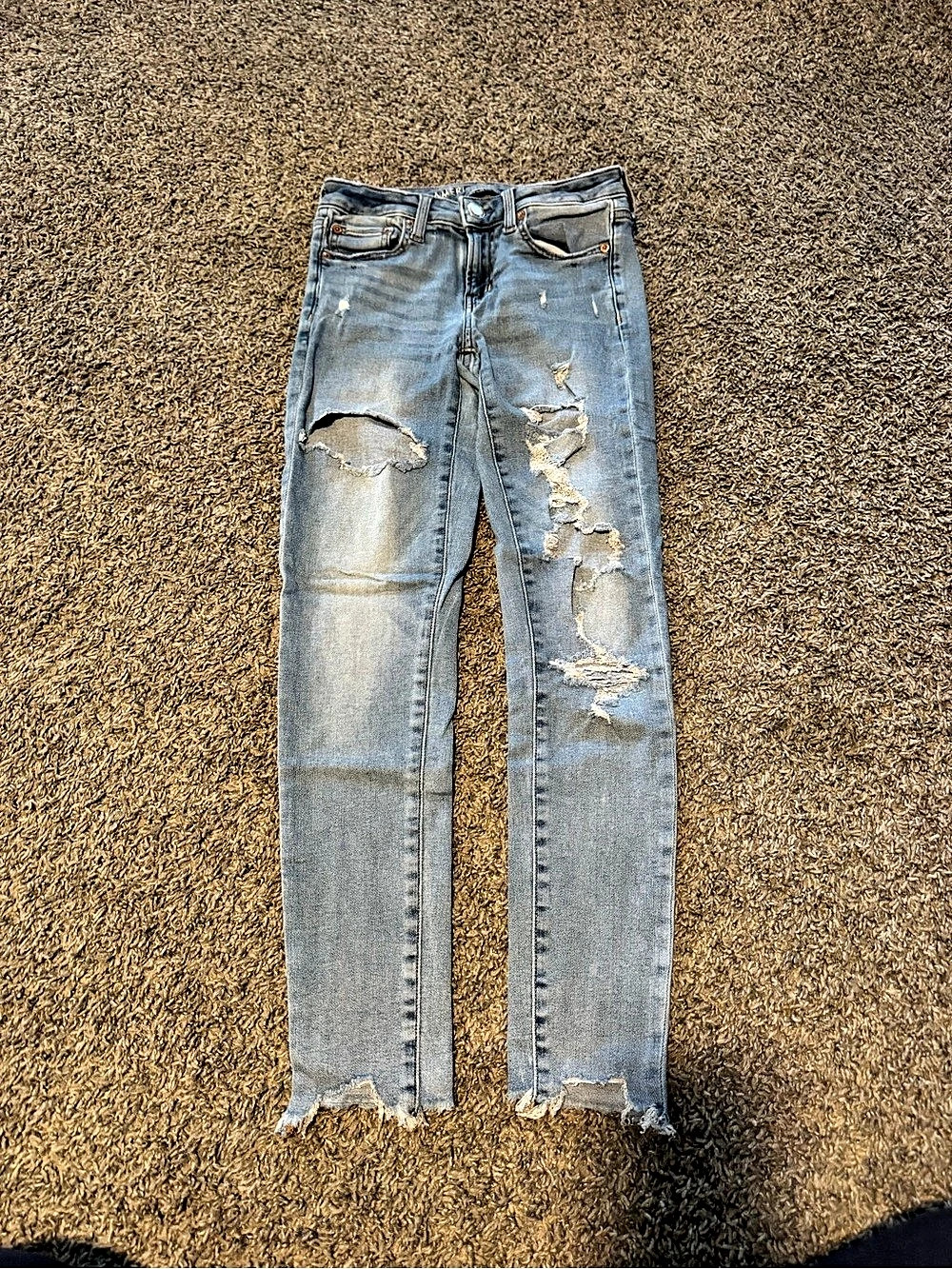 American Eagle Super Stretch Distressed Skinny Jeans